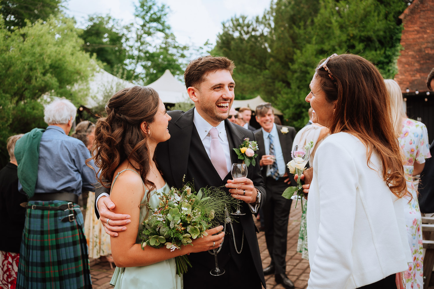 OLD LUXTERS BARN WEDDING PHOTOGRAPHY OXFORDSHIRE 014 OLD LUXTERS BARN WEDDING PHOTOGRAPHY OXFORDSHIRE 014